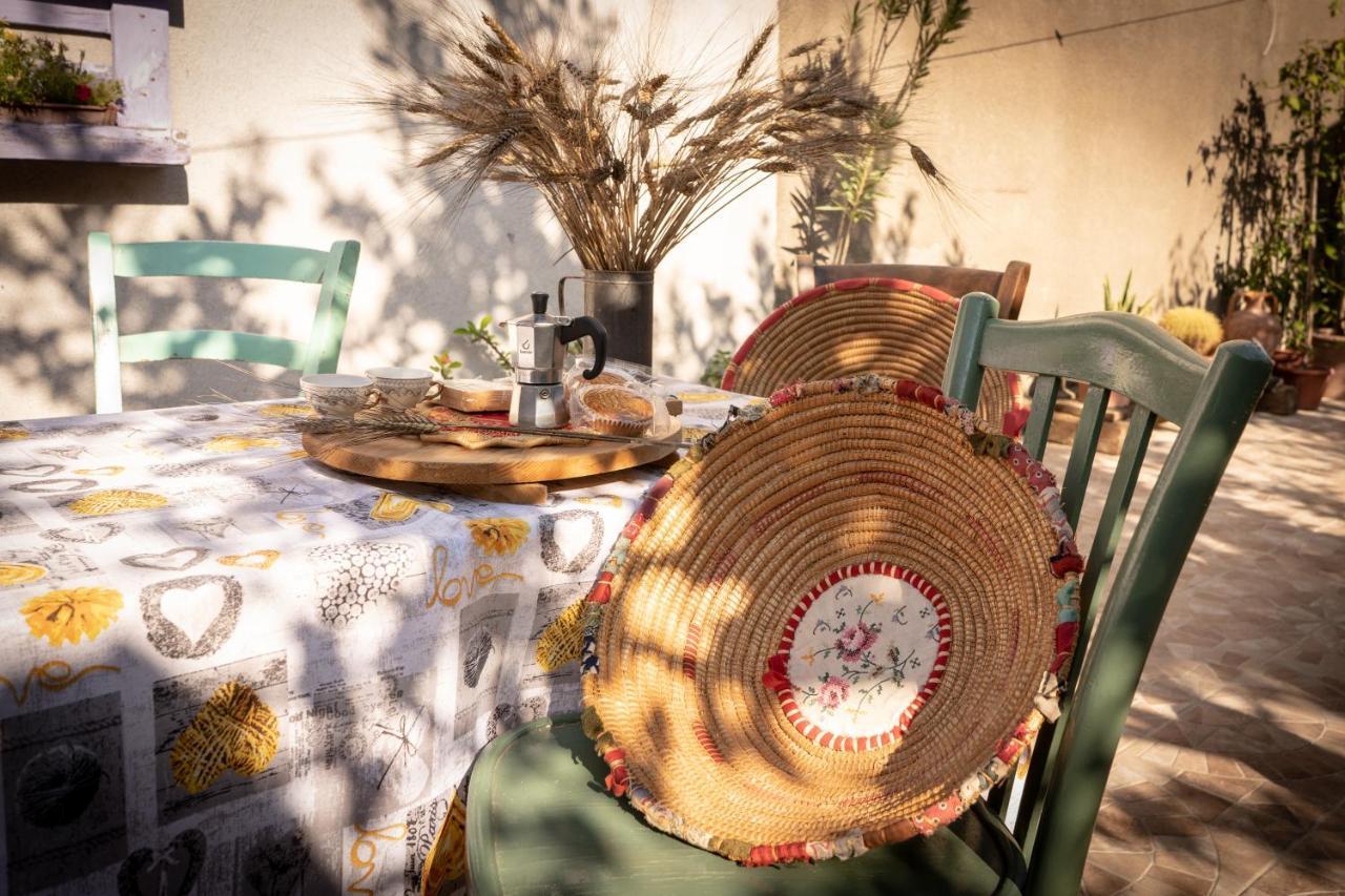 Sa Domu De Ladiri - Matrimoniale Con Giardino Bed and Breakfast Musei Εξωτερικό φωτογραφία